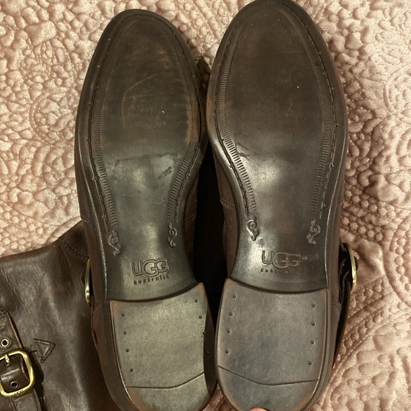 UGG Australia Frances Women’s Brown Leather Two Buckle Short Size   NWOT - Picture 13 of 14
